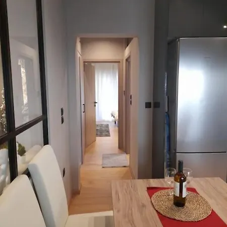 Relaxing Luxury * Larissa