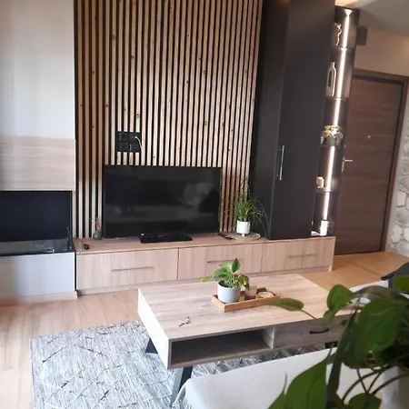 Relaxing Luxury * Larissa
